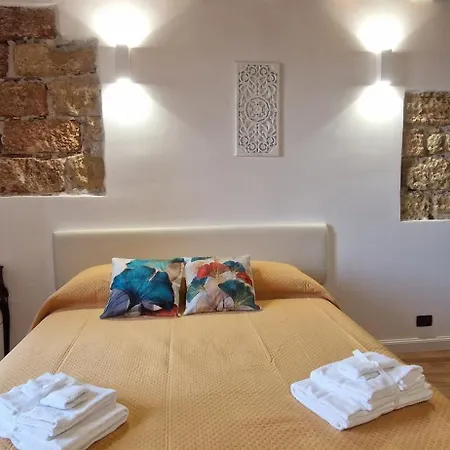 2 Sicilie And In Centro Apartamento