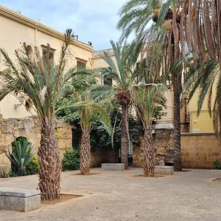 2 Sicilie And In Centro Apartamento *