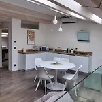 2 Sicilie And In Centro דירה